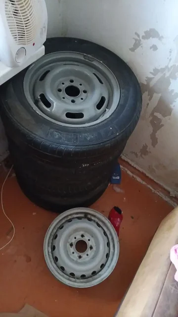 Продам 13 колеса комплект - Автомобильные аксессуары в Волгоград