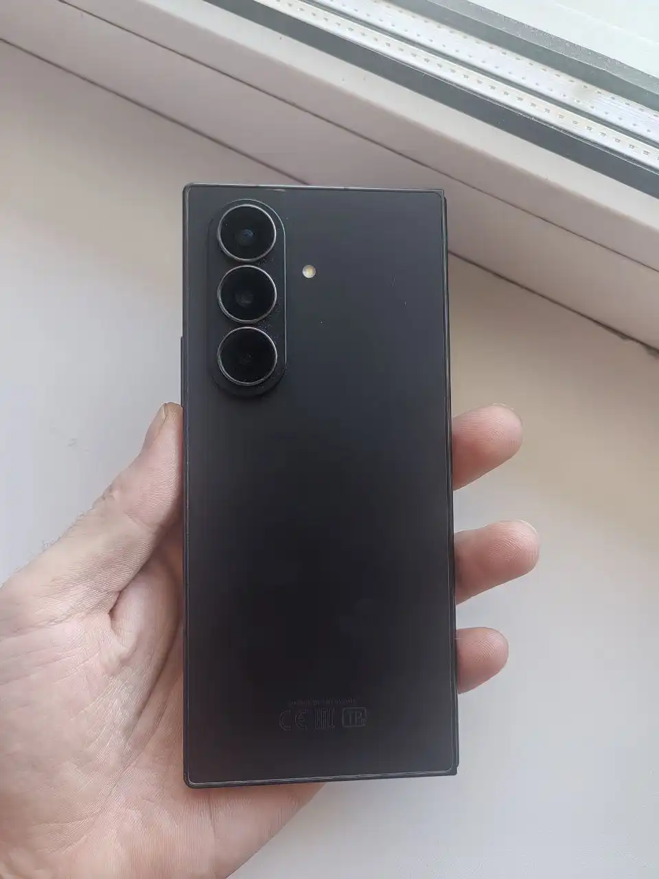 Samsung Galaxy Z Fold 7 256gb в идеальном состоянии