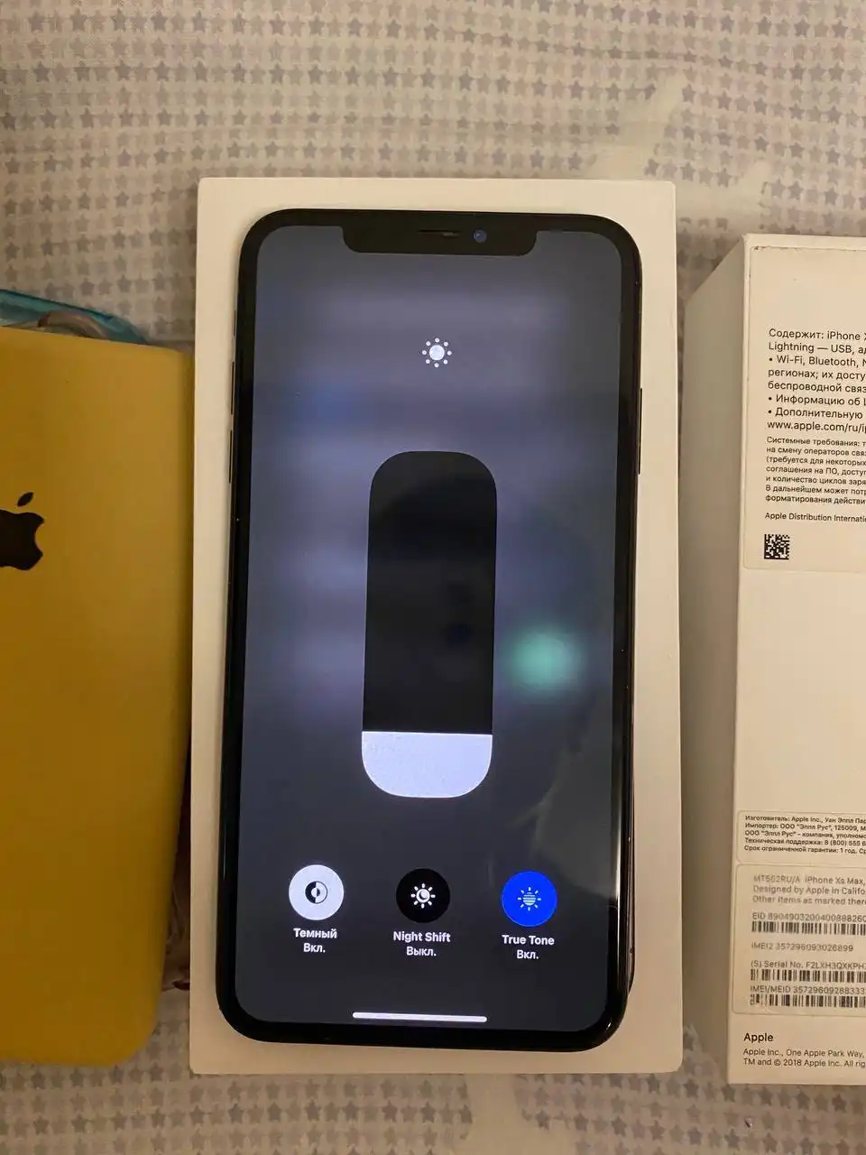 Продам айфон xs max на 512 gb