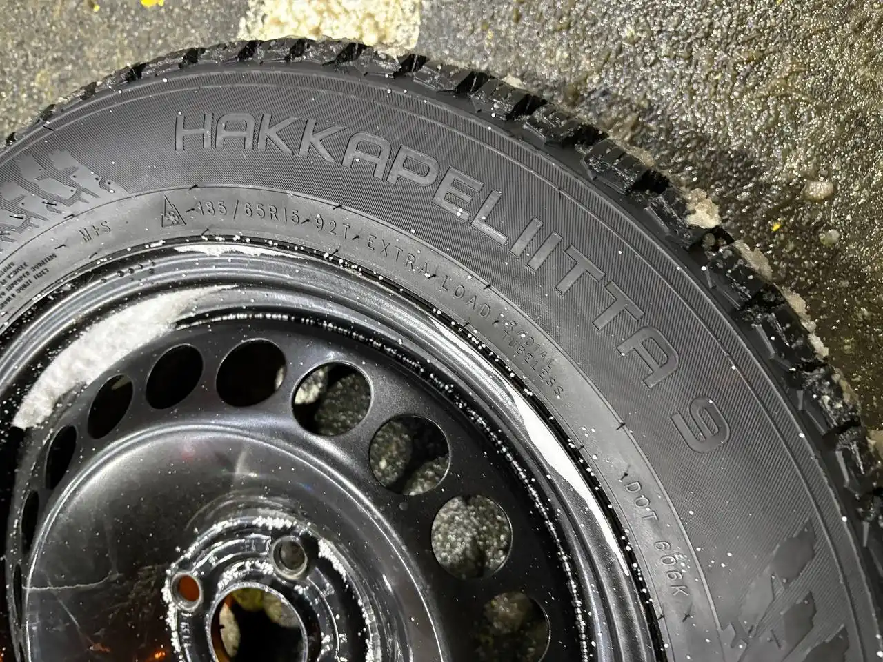 Шины HAKAPELIITTA 9 R15 185/65 зимние