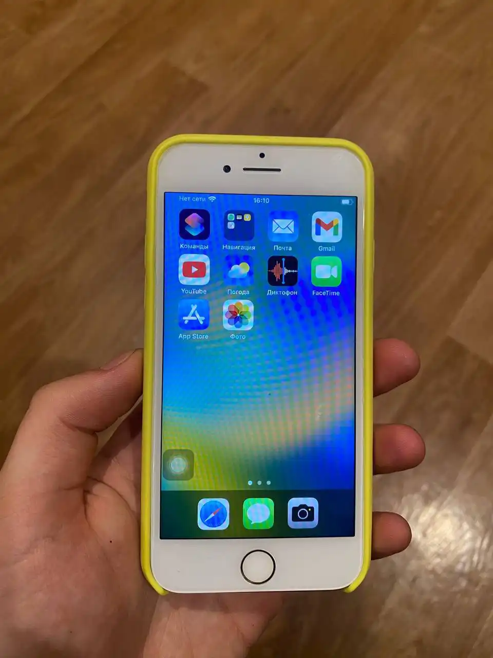 Продам iPhone 8 с неработающими кнопками