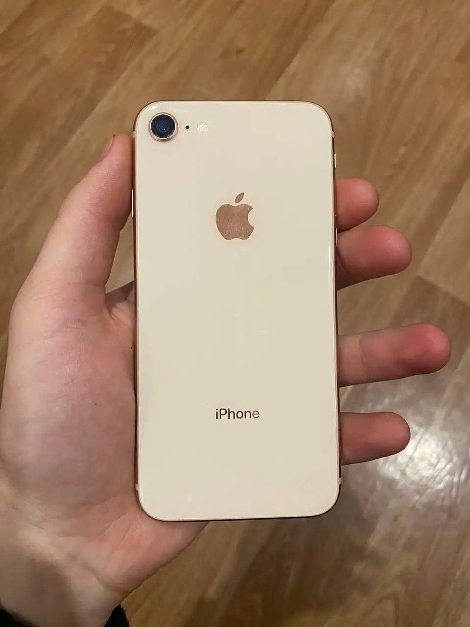 Продам iPhone 8 с неработающими кнопками