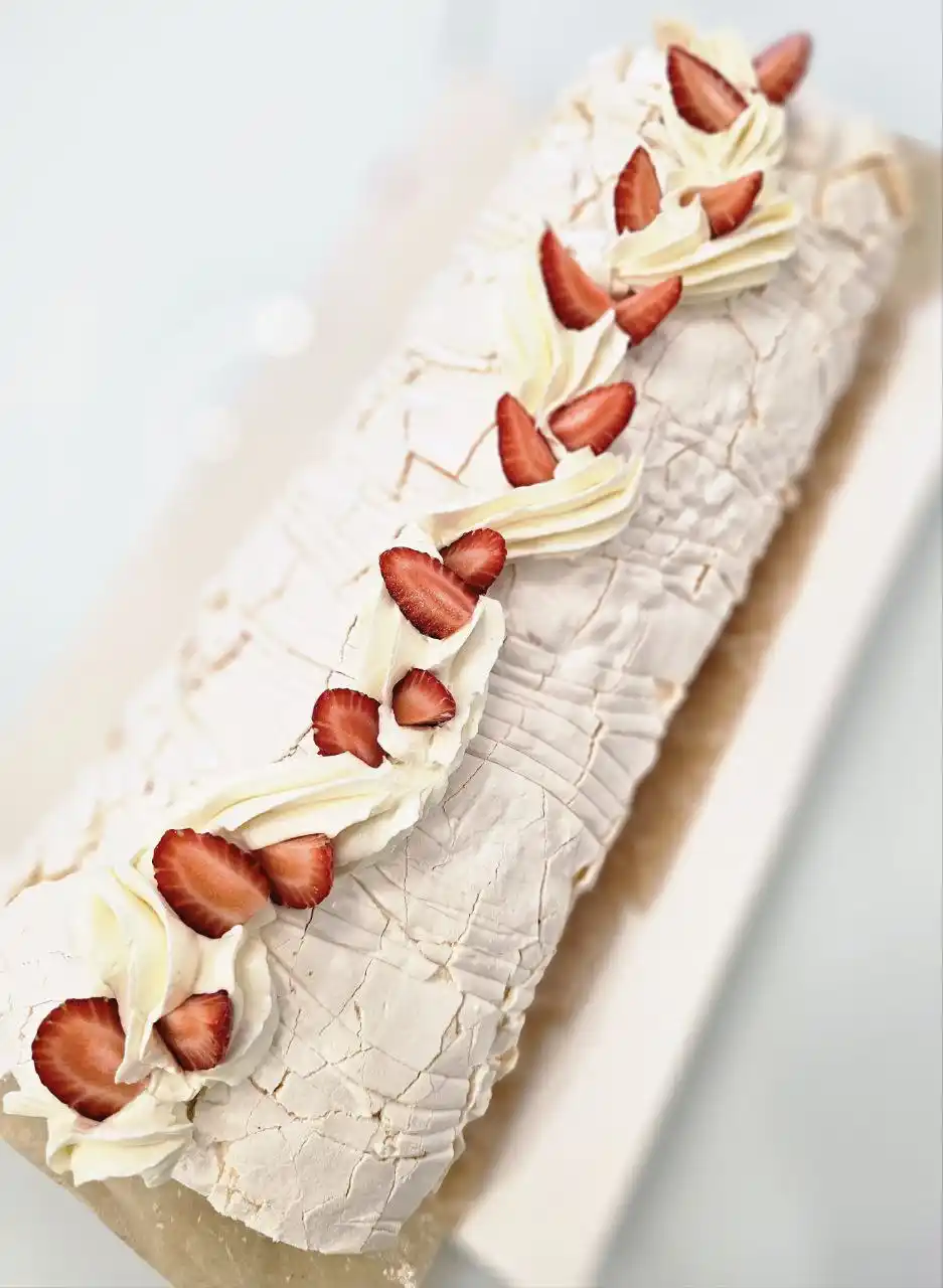 Букеты из зефира и меренговый рулет