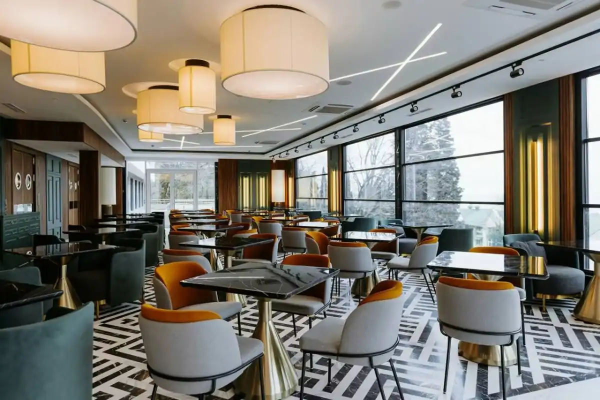 Новенький отель в Сочи