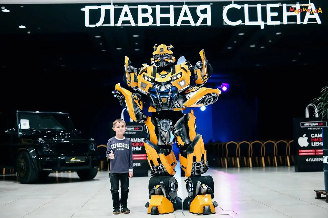 Шоу робота-трансформера Бамблби в Оренбурге