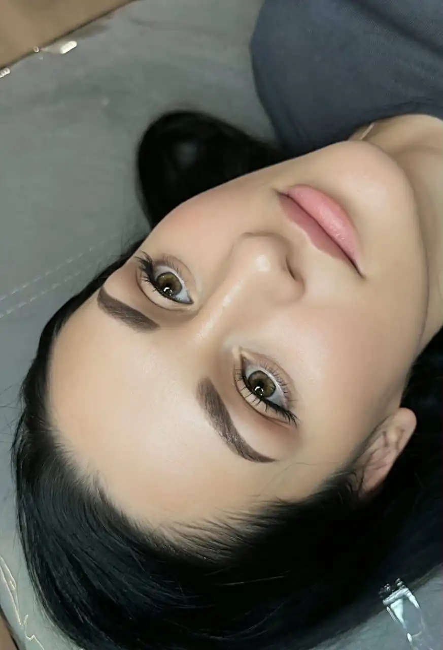 Требуются модели на перманент бровей