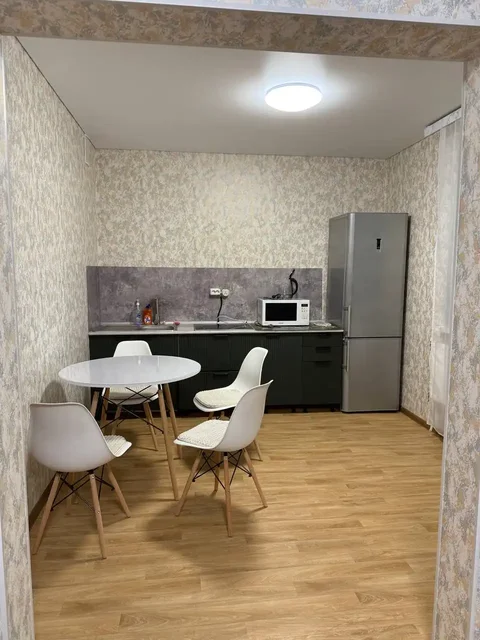 Аренда посуточно на проспекте Победы - Недвижимость в Оренбург