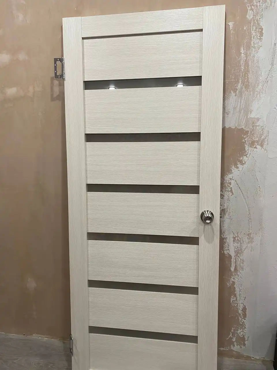 Продам дверное полотно 80 см