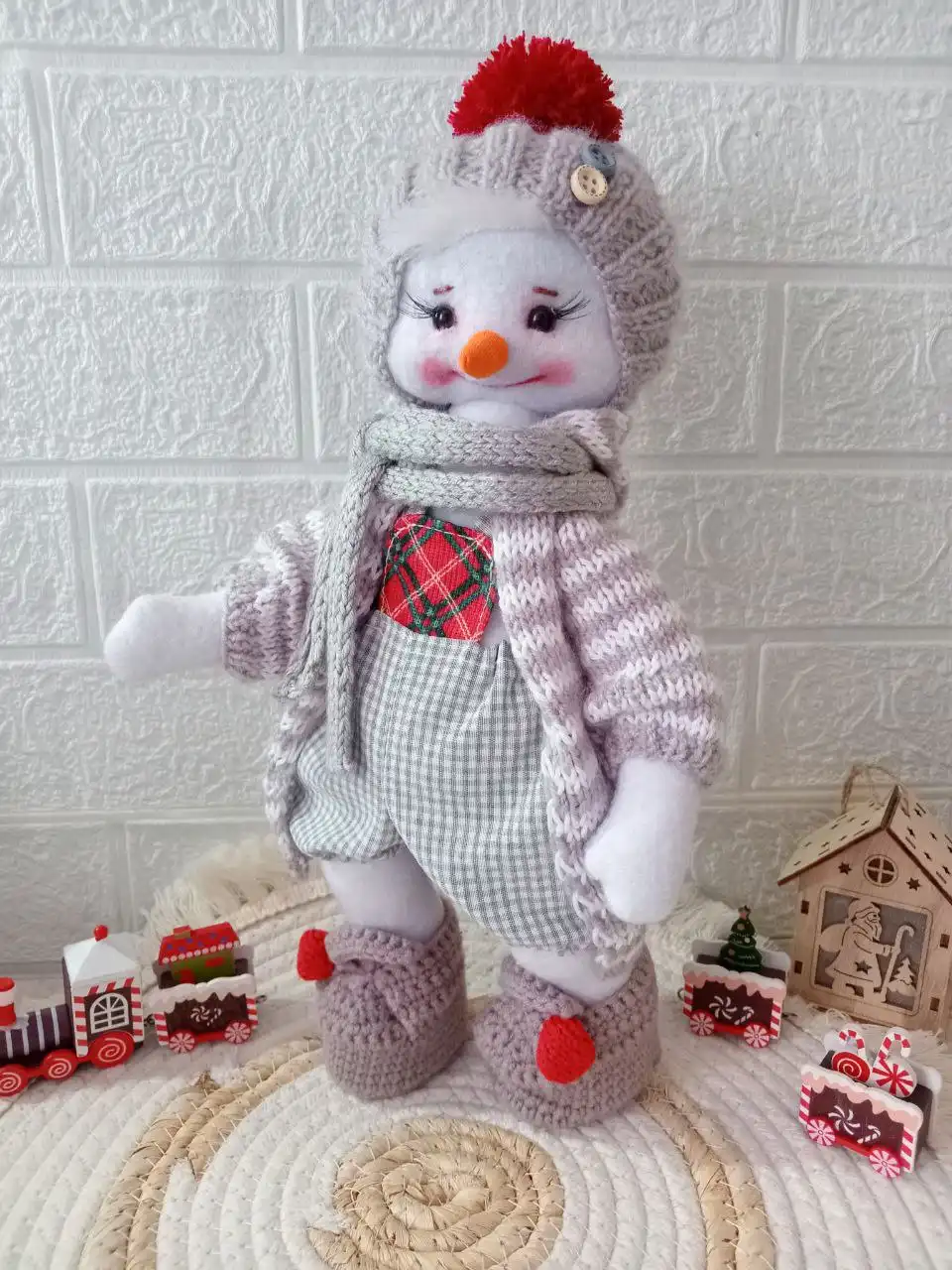 Снеговик ручной работы 33 см
