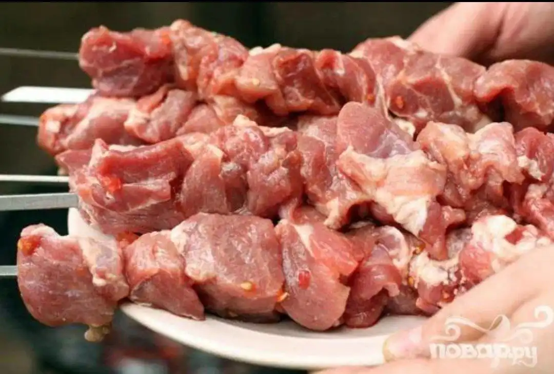 Шашлык маринованный из свиной шеи