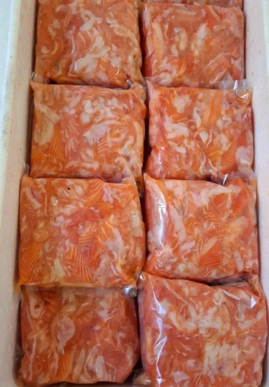 Мякоть атлантического лосося малосолка 1 кг