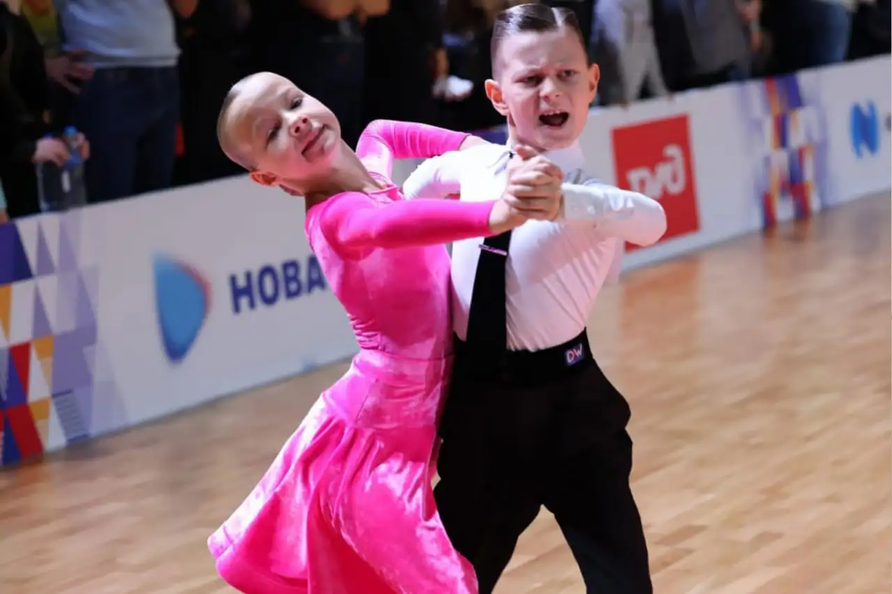 Занятия танцевальным спортом в клубе "Галактика" - Танцы (Хобби и отдых) в Оренбург