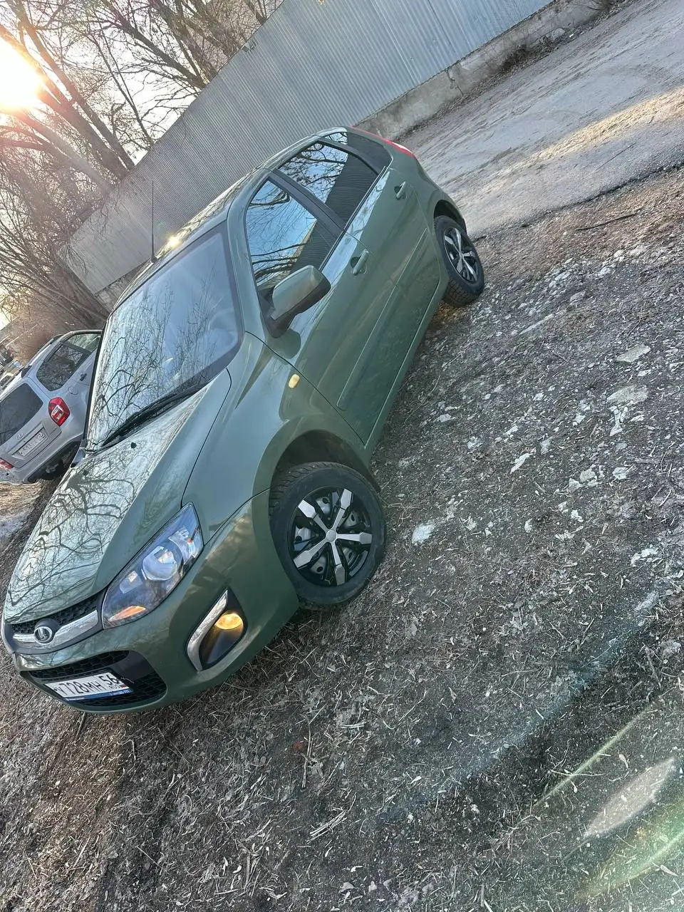 Продажа Лады Калины 2 хетчбэк 2013 года - Легковые автомобили (Авто) в Оренбург