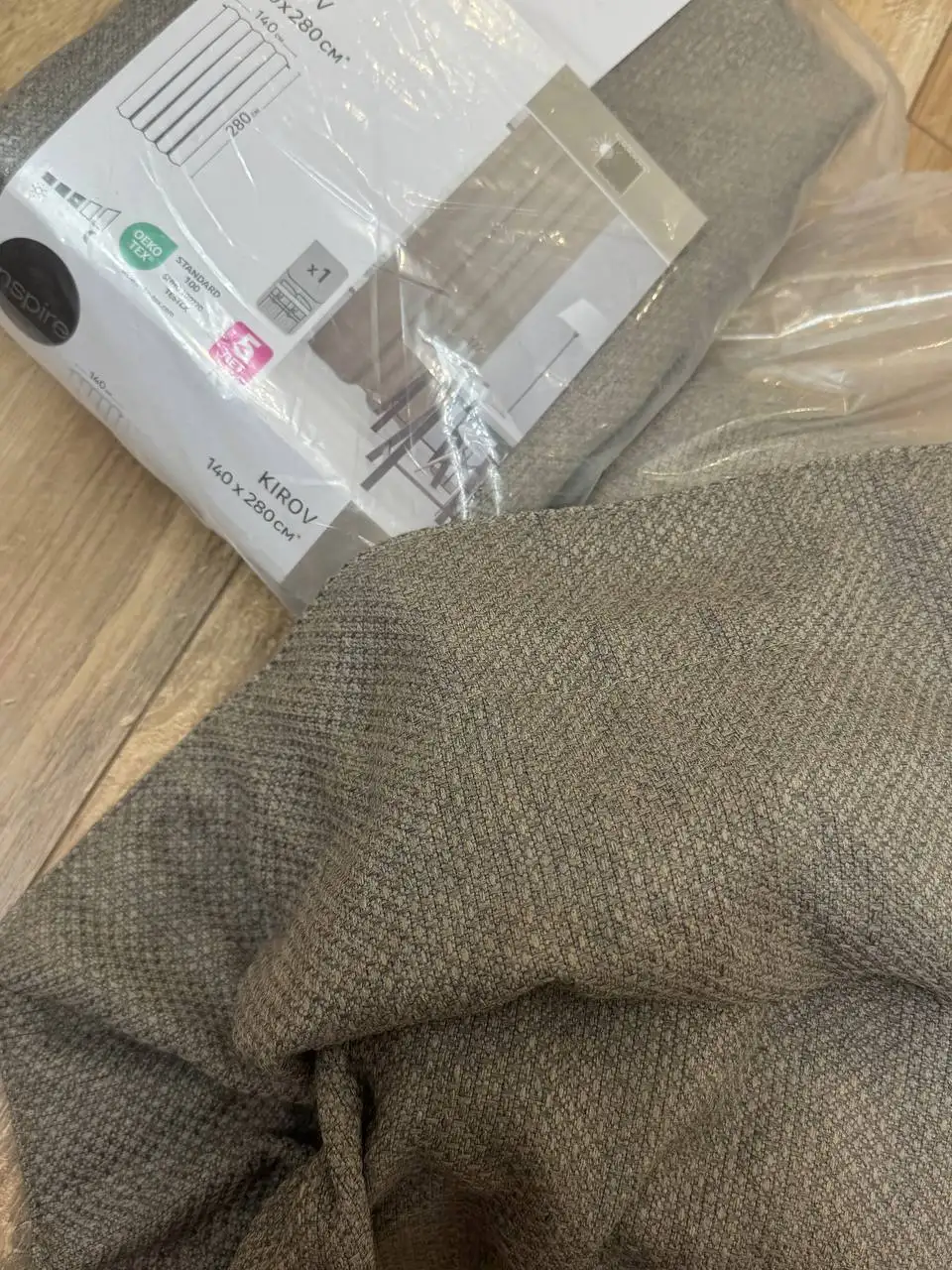 Новые шторы 2 шт - Текстиль (Для дома и дачи) в Оренбург