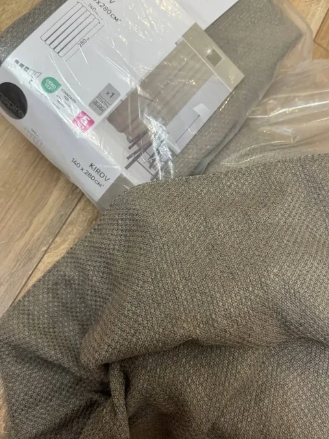 Новые шторы 2 шт - Отделочные материалы в Оренбург