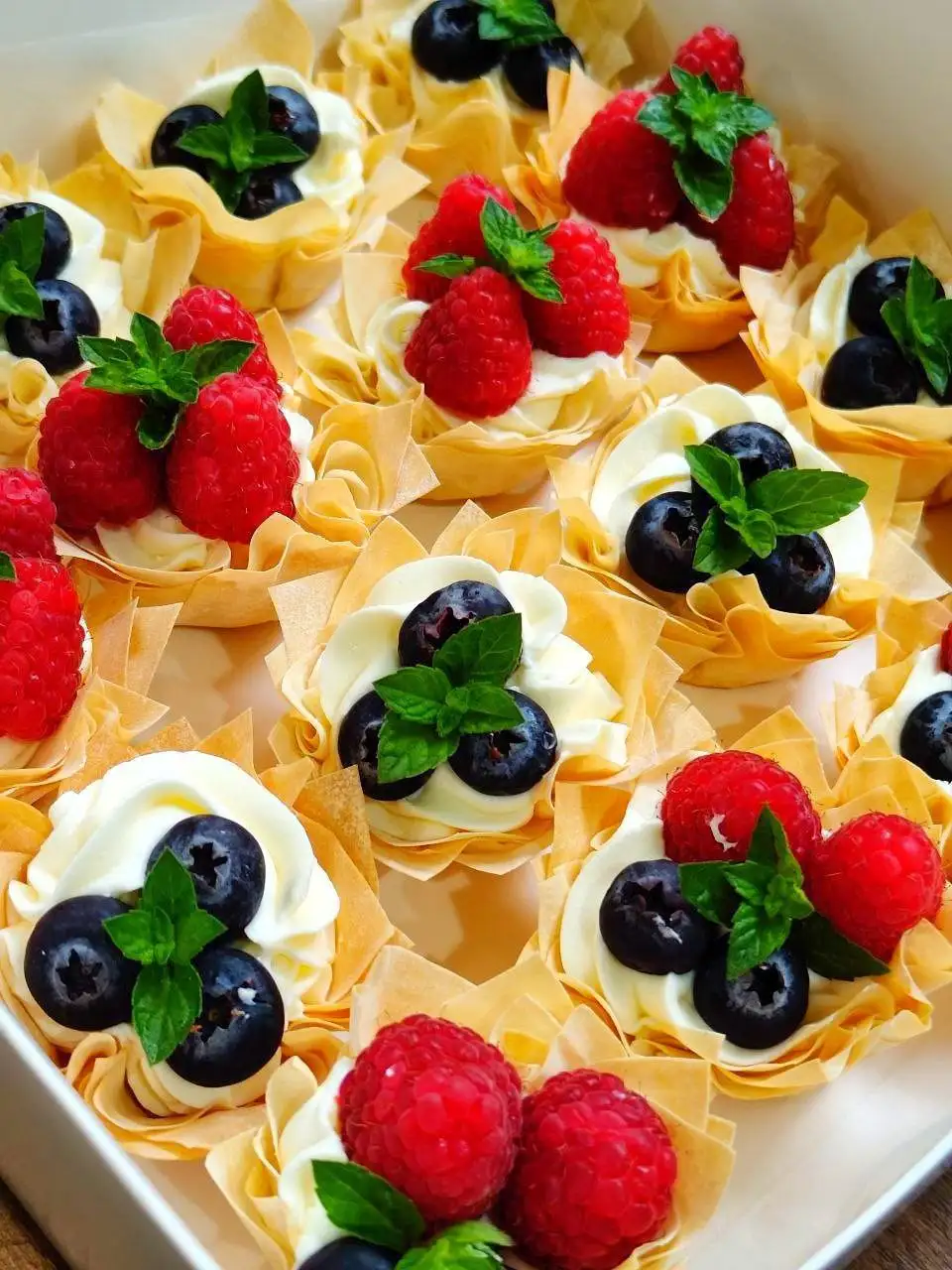 Организация праздничного стола фуршетной студией Атмосфера - Кейтеринг (Услуги) в Оренбург