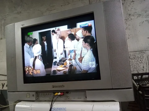 Продам телевизор Panasonic - Автомагнитолы в Оренбург