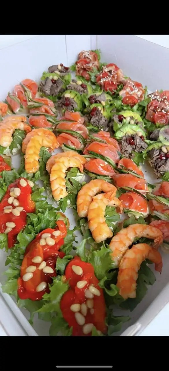 Организация праздничного стола фуршетной студией - Кейтеринг (Услуги) в Оренбург