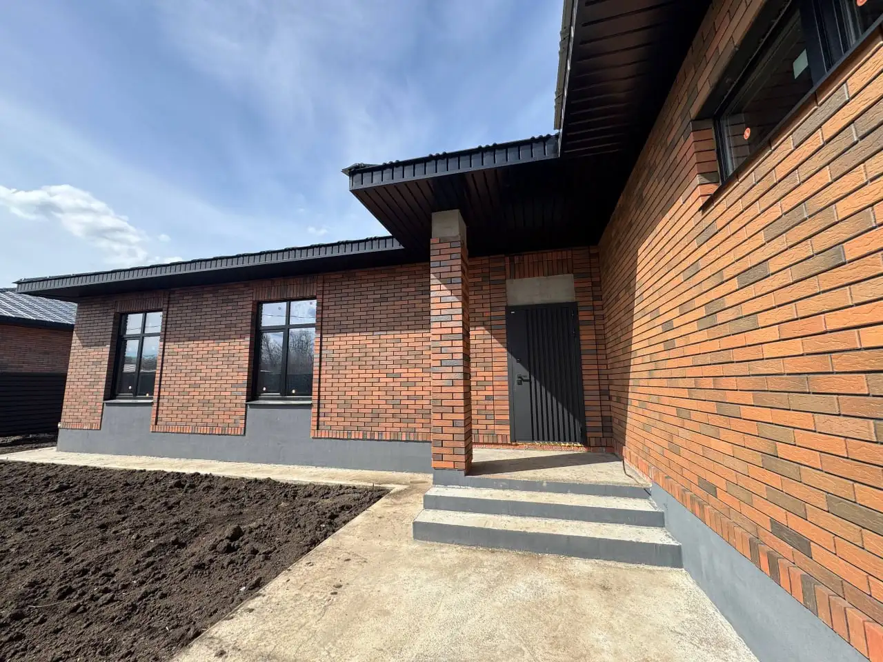 Дома в черновой отделке в ЖК Близкий в Оренбурге - Дома (Недвижимость) в Оренбург