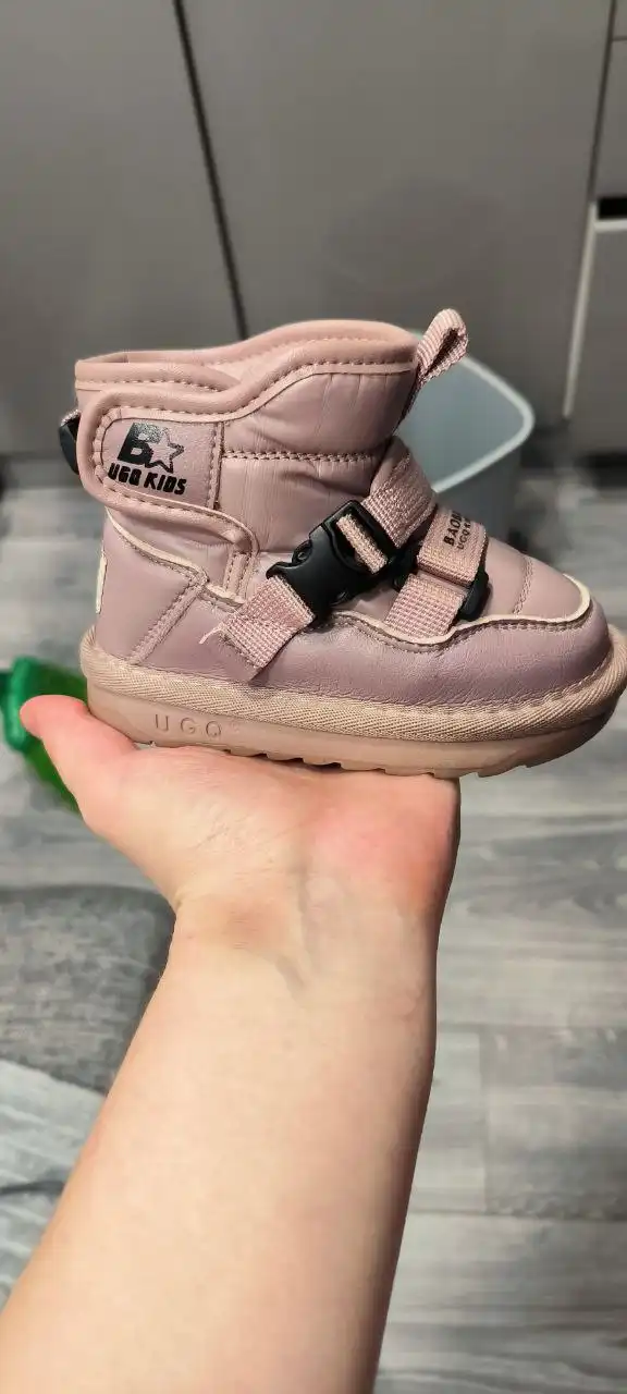 Продам зимние ботинки