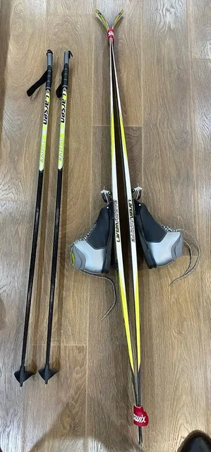 Комплект лыж Larsen с ботинками и палками для детей 8-11 лет - Спорттовары в Заречный