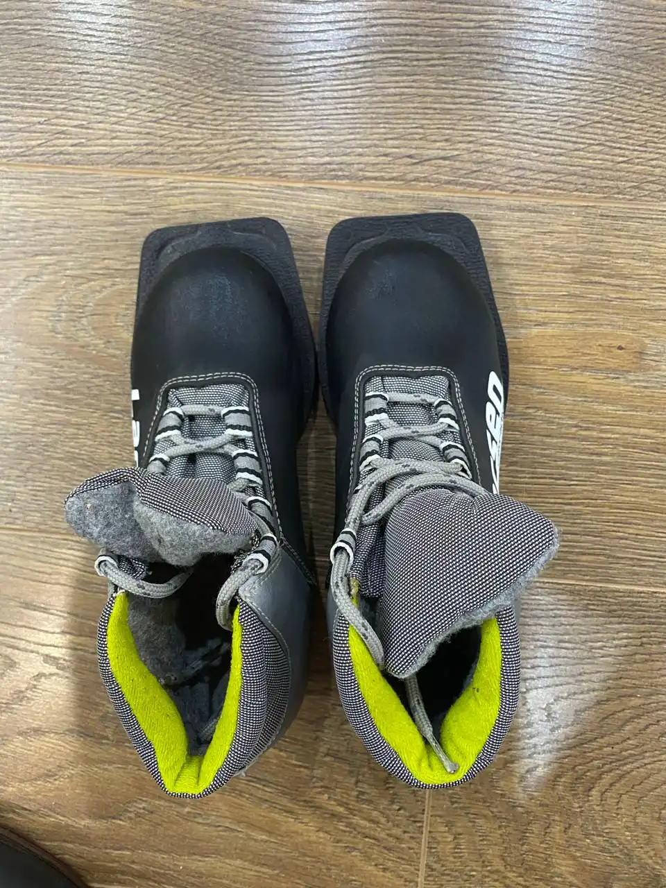 Комплект лыж Larsen с ботинками и палками для детей 8-11 лет - Лыжи (Хобби и отдых) в Заречный