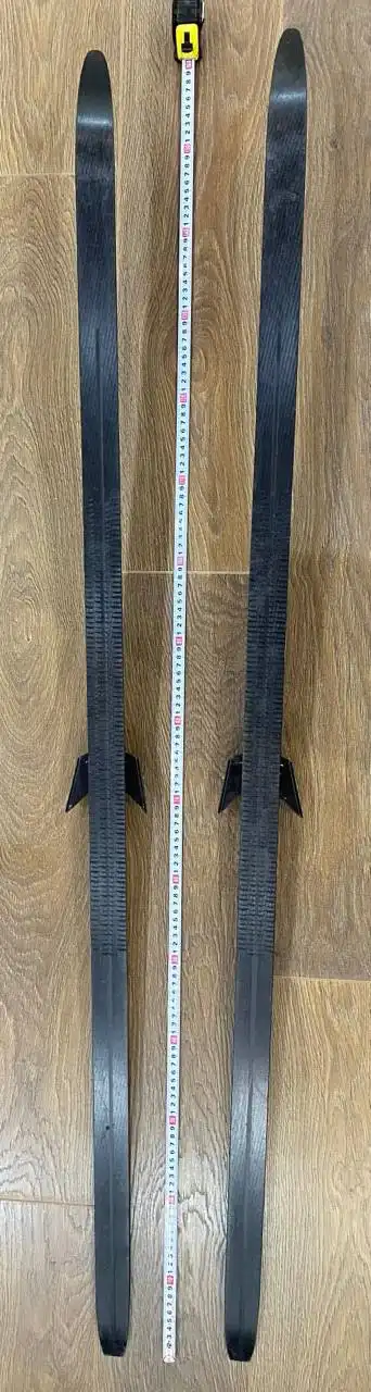 Комплект лыж Larsen с ботинками и палками для детей 8-11 лет - Лыжи (Хобби и отдых) в Заречный