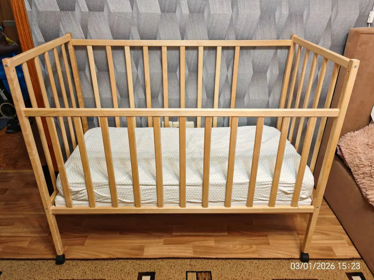 Детская кроватка с матрасиками - Кроватки (Товары для детей) в Заречный