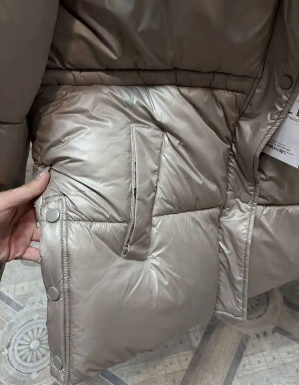 Зимняя куртка - Верхняя одежда (Одежда) в Заречный