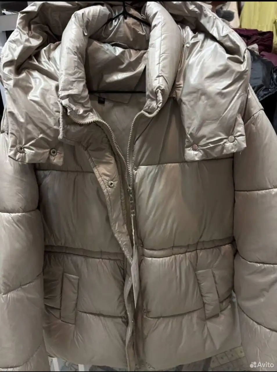 Зимняя куртка - Верхняя одежда (Одежда) в Заречный