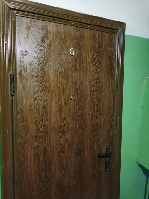 Продажа входной двери с двумя комплектами ключей - Матрасы в Заречный