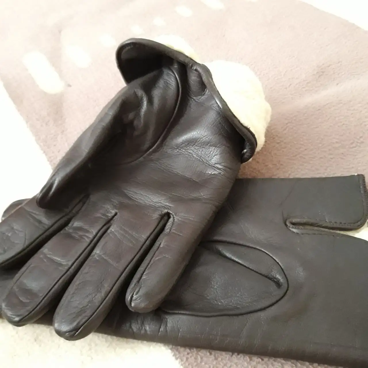 Продажа новых зимних и демисезонных перчаток мужских и женских - Аксессуары (Одежда) в Заречный