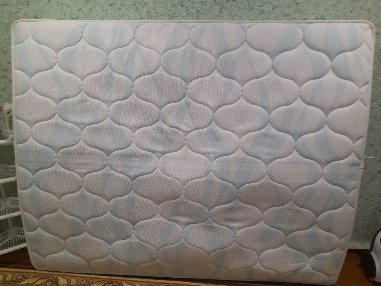 Продам матрас 2-спальный б/у 200×160 с двумя видами жесткости - Мебель (Для дома и дачи) в Заречный