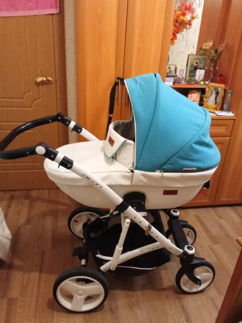 Продается коляска 2 в 1 RIKO BASIK - Детские коляски (Товары для детей) в Заречный