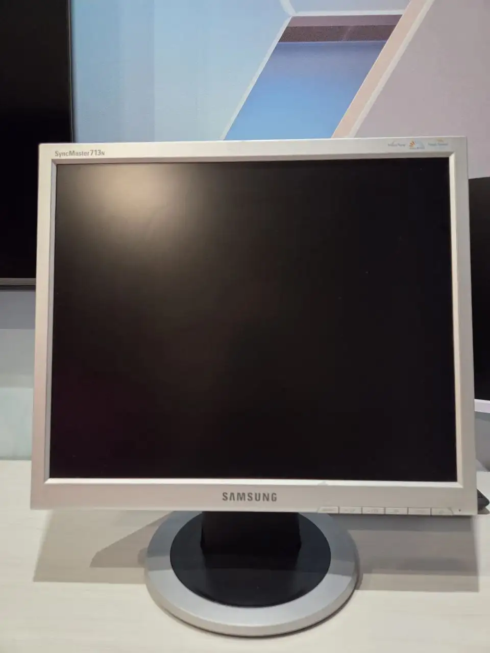 Продам б/у монитор - Мониторы (Электроника) в Заречный