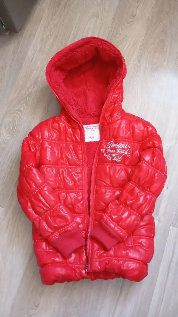 Продажа детской одежды холодная весна - Детская одежда (Одежда) в Заречный