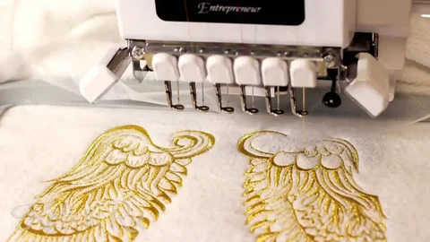 Машинная вышивка логотипов и значков - Бытовые услуги в Заречный