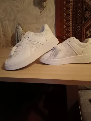 Новые кроссовки осень-весна размер 38/39 - Обувь в Заречный