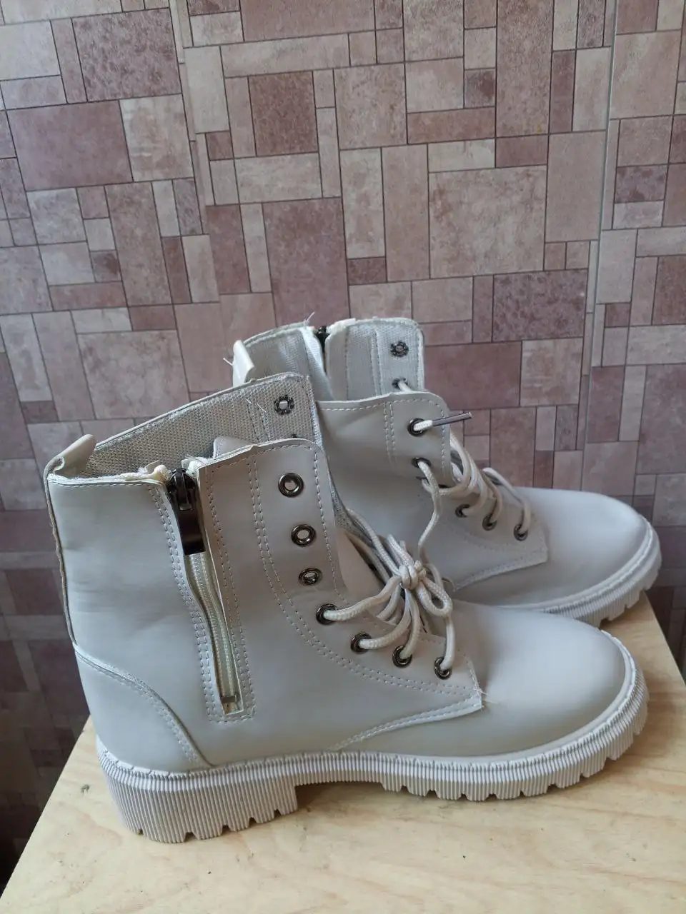 Новые осенние ботинки размер 40 - Обувь (Одежда) в Заречный