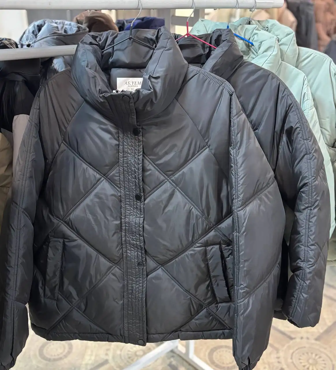 Весенние куртки черная и мята - Верхняя одежда (Одежда) в Заречный