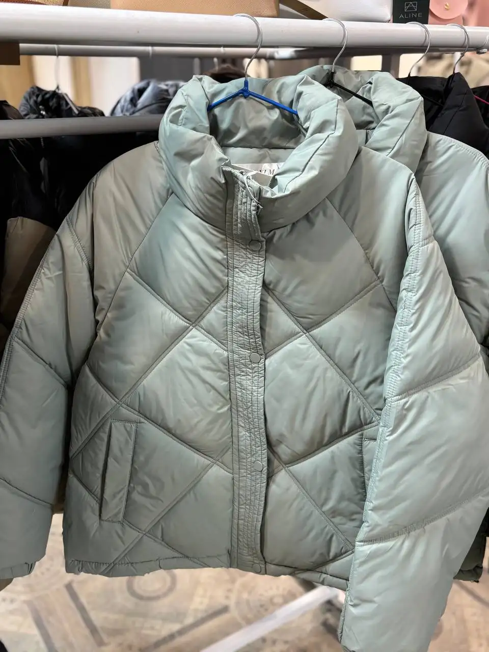 Весенние куртки черная и мята - Верхняя одежда (Одежда) в Заречный