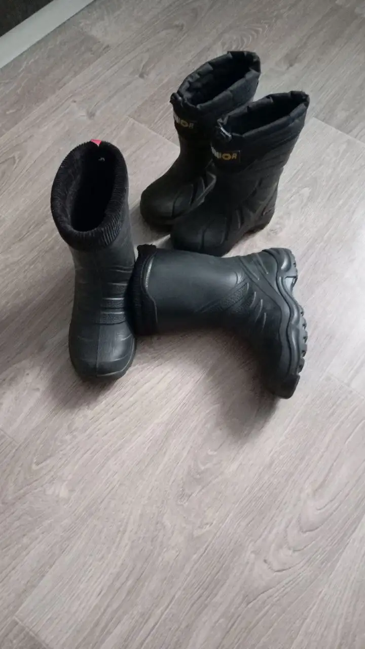 Продажа утепленных резиновых сапог - Обувь (Одежда) в Заречный