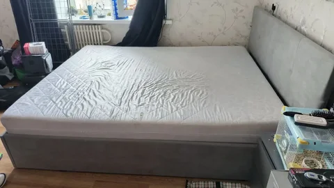 Продам кровать 200*160 с мягким серым изголовьем - Бытовая техника в Заречный