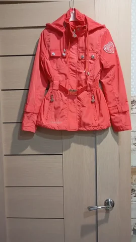 Ветровка размер 8 - Сумки в Заречный