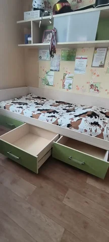 Продажа двух кроватей с выдвижными ящиками - частное объявление в Заречный