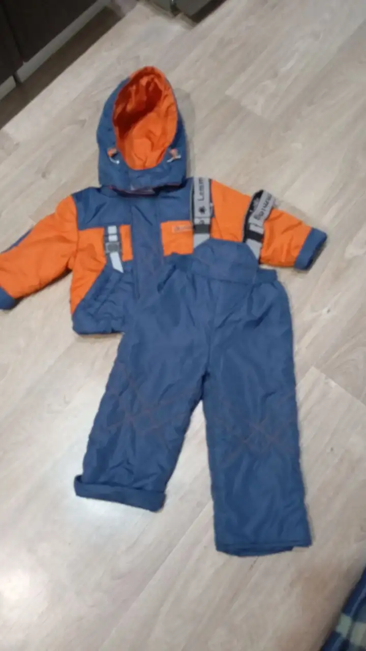 Продажа весеннего костюма - Одежда в Заречный