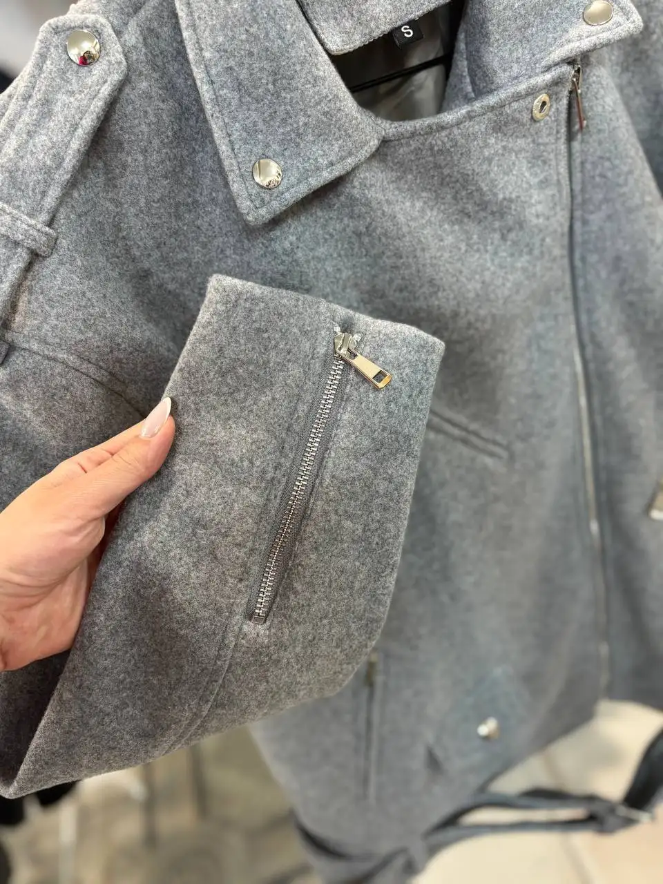 Куртка размер 46 - Верхняя одежда (Одежда) в Заречный