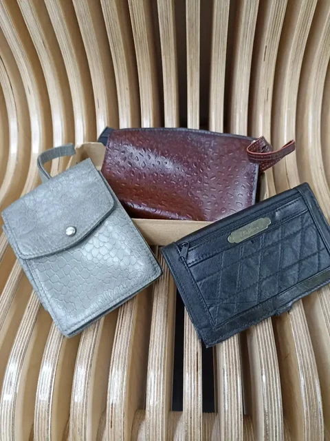 Мужские сумочки и портмоне из натуральной кожи - Одежда в Заречный