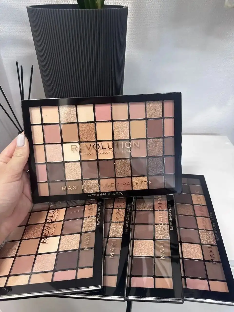 Продам палетки теней 45 цветов - Косметика (Красота и здоровье) в Заречный