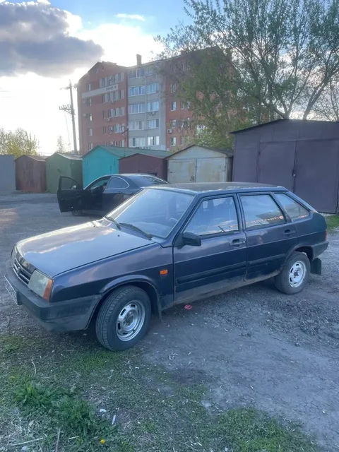 Продам автомобиль 2003 года инжектор срочно - Корпуса фар в Тольятти